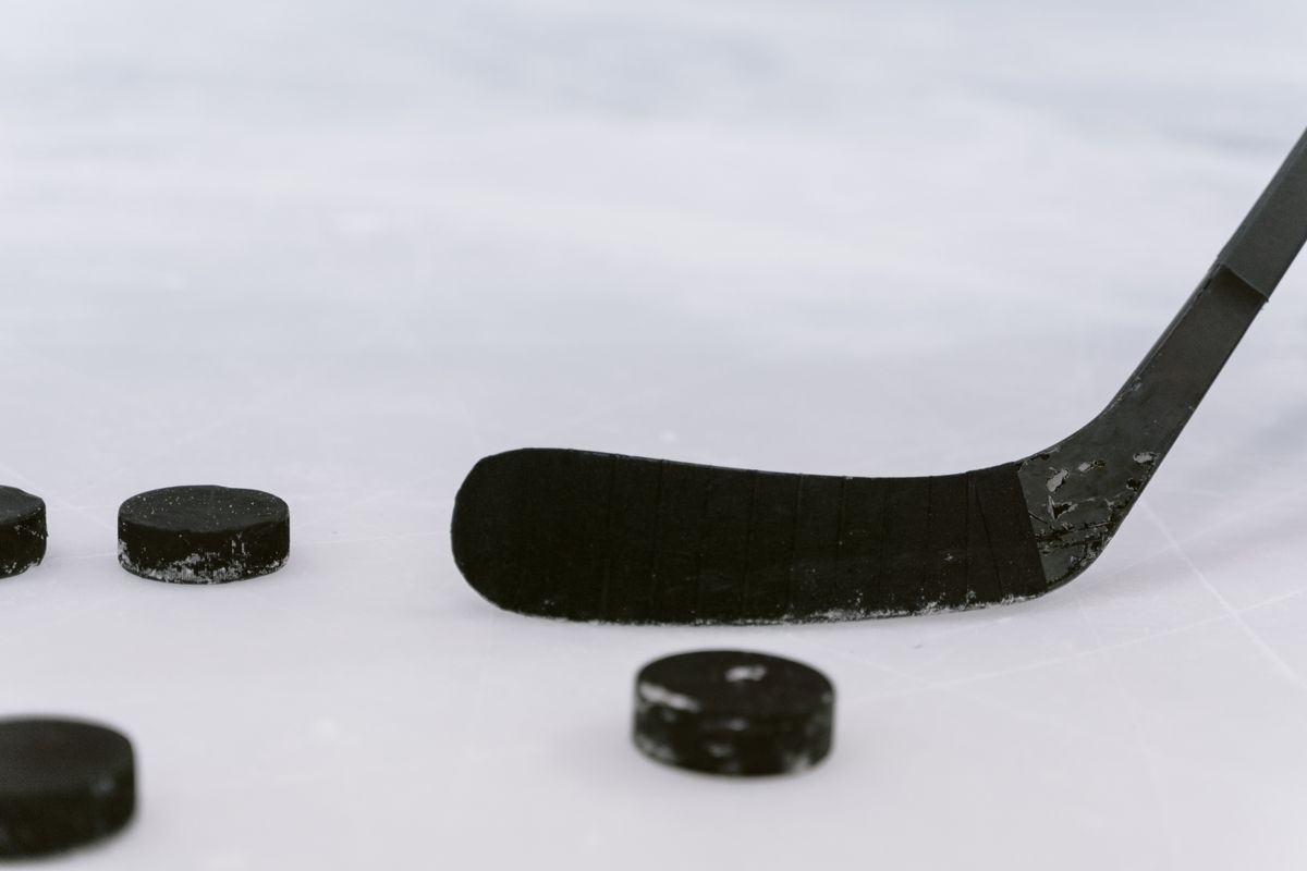 Hockey sticks category tile